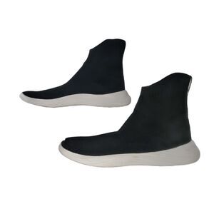 iLYSM Tabi Black and White Split Toe Sneakers Shoes Womens Size 8.5